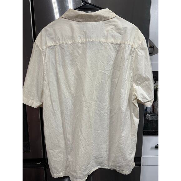 *LAST CHANCE ITEM* 5/$15 Cream SS Button Up - H&M - L - Picture 4 of 5